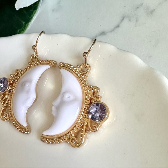 2/$30🌵 Over The Moon Gold Crescent Earrings Purple Rhinestone Celestial NEW - Picture 8 of 12